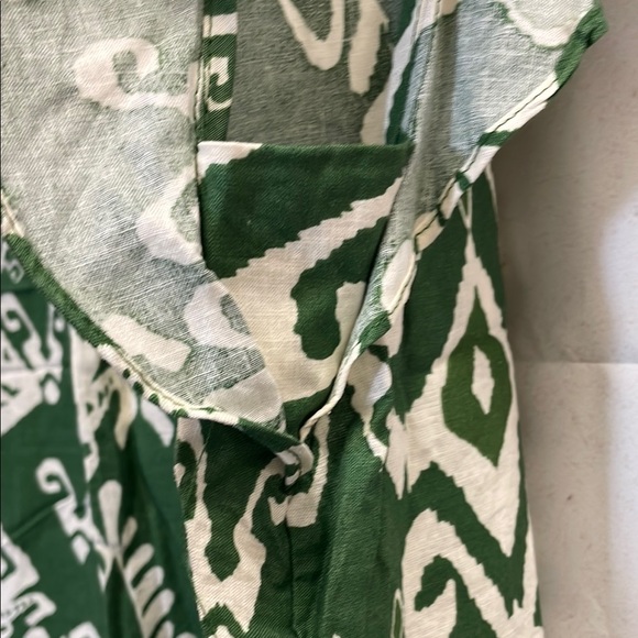 Haute Hippie, Green and White, Ruffle Cap Sleeve, Linen Blend, Boxy Blouse, (3X) - Picture 11 of 11